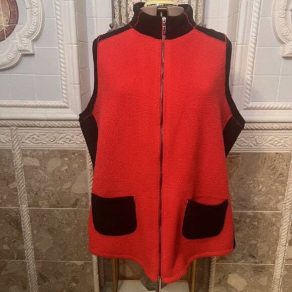 Susan Graver. Size 3X. Red Black Fleece Poly. Vest. Zip. Pockets. DB2 - Picture 1 of 6